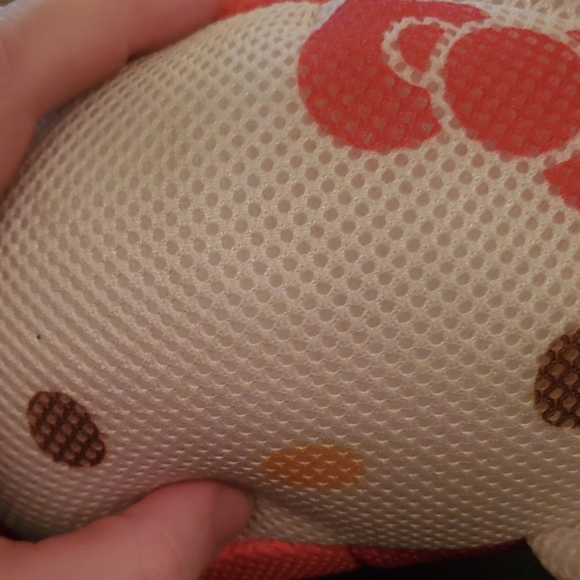 2020 mesh Hello Kitty plush - Picture 6 of 6